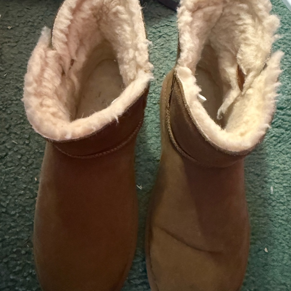 BearPaw Tan Winter Boots